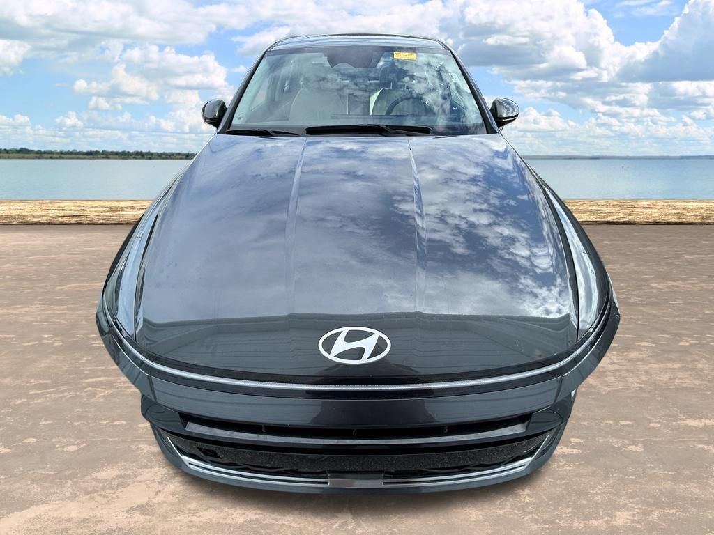 Used 2025 Hyundai Sonata SEL FWD image 2