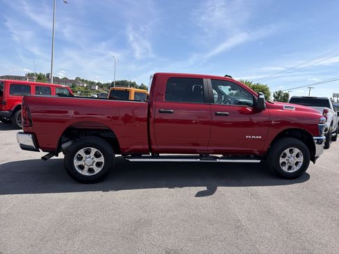 Used 2026 RAM 2500 Big Horn AWD/4WD image 5