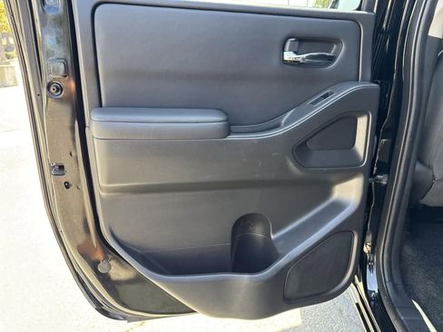 Used 2022 Nissan Frontier SV image 23