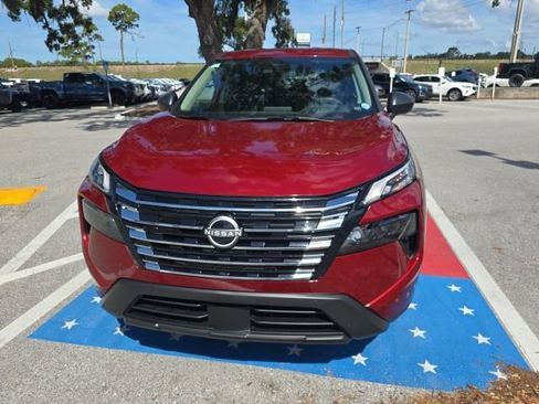 Used 2026 Nissan Rogue S FWD image 2