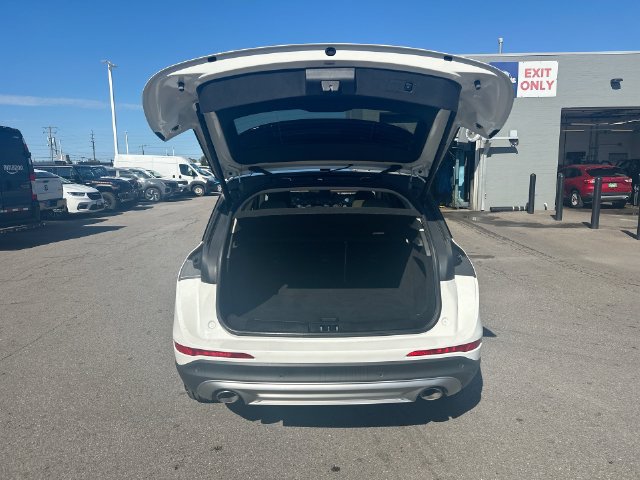 Used 2025 Lincoln Corsair Reserve AWD/4WD image 27