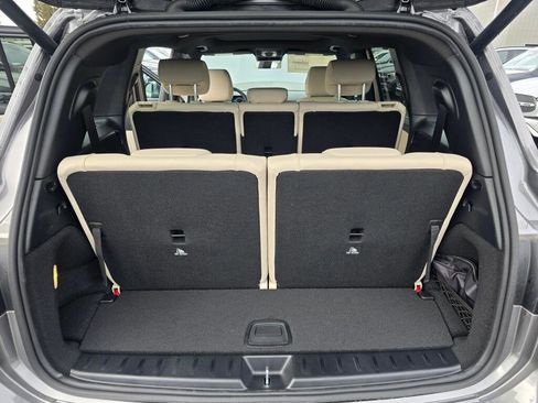 New 2026 Mercedes-Benz GLB 250 4MATIC image 11