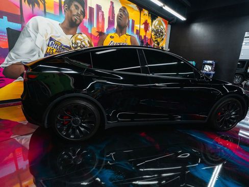 Used 2022 Tesla Model Y Performance image 5