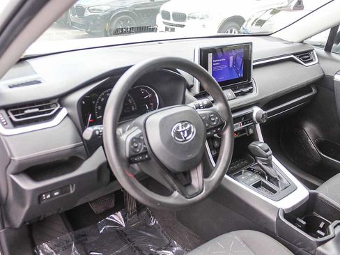 Used 2023 Toyota RAV4 XLE FWD image 15