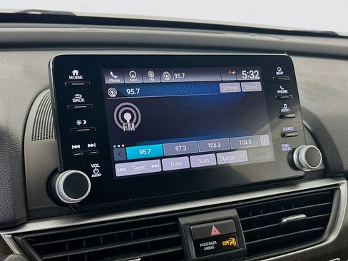 Used 2019 Honda Accord Touring image 21