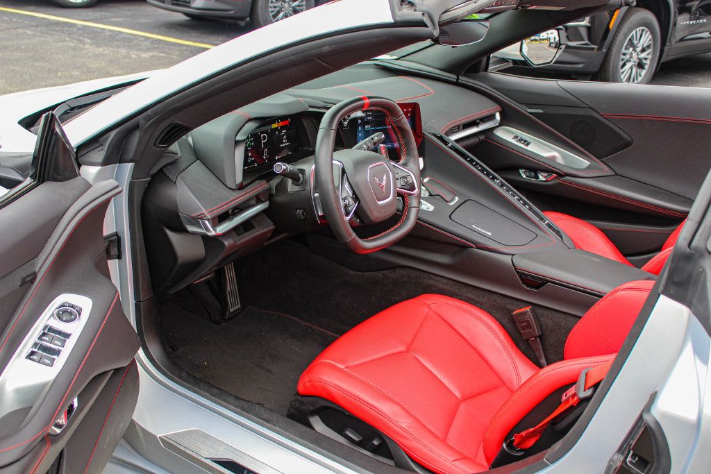 Used 2024 Chevrolet Corvette Stingray Convertible w/ 1LT RWD image 21