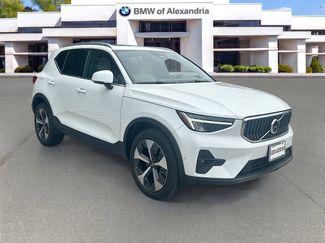 Used 2023 Volvo XC40 B5 Plus w/ Driver Assist Package AWD/4WD video 1
