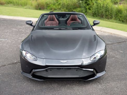 Used 2021 Aston Martin V8 Vantage Roadster RWD image 10