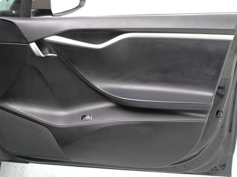 Used 2017 Tesla Model S 75D image 50