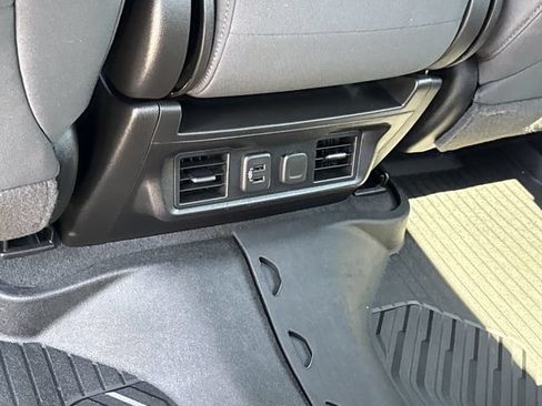 Used 2020 Chevrolet Silverado 1500 LT w/ All-Star Edition AWD/4WD image 11
