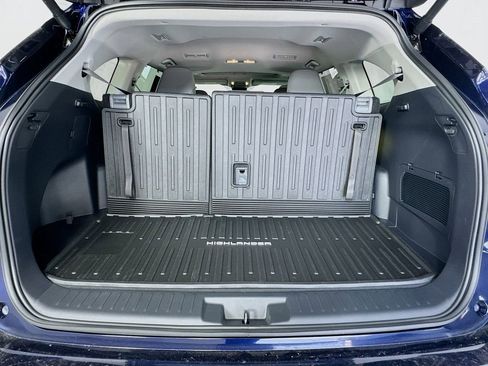 New 2026 Toyota Highlander XLE image 23