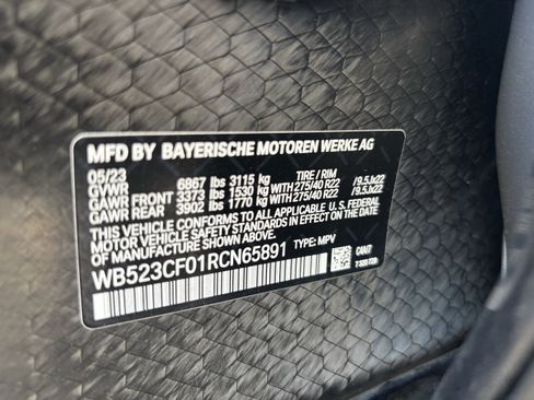 Used 2024 BMW iX xDrive50 w/ Premium Package AWD/4WD image 37