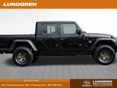 Used 2023 Jeep Gladiator Sport image 2