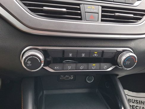 Used 2023 Nissan Altima 2.5 SR image 15