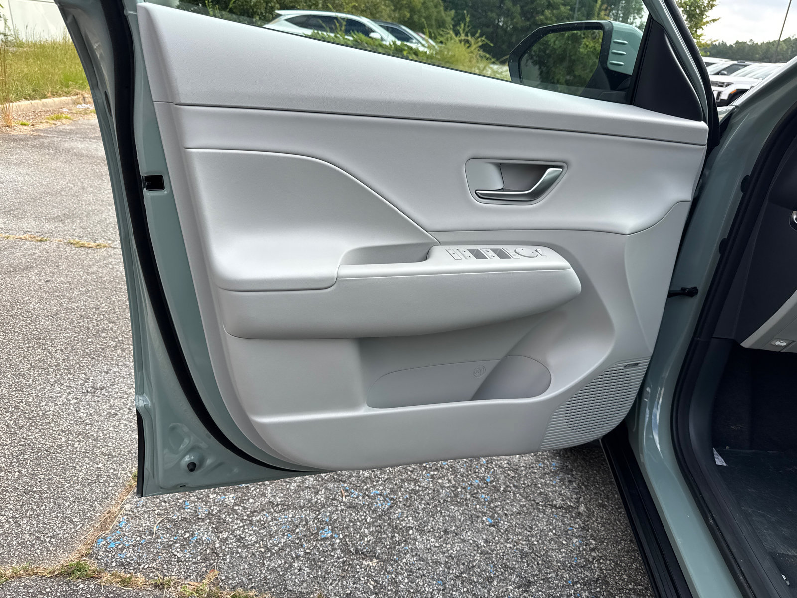 New 2027 Hyundai Kona Limited FWD image 11