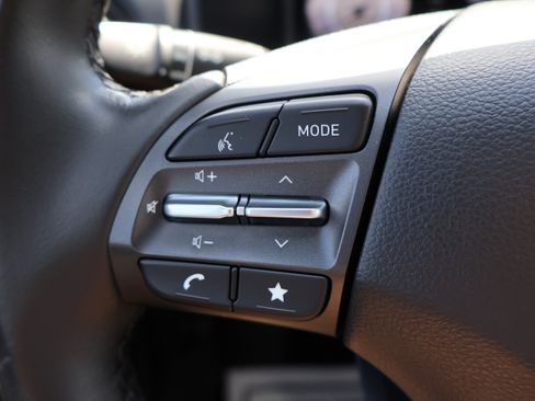 Used 2023 Hyundai Kona Limited AWD/4WD image 37
