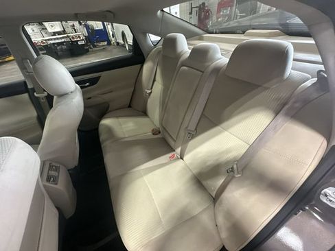Used 2015 Nissan Altima 2.5 SV w/ Convenience Package FWD image 30