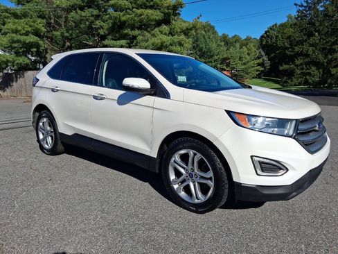 Used 2017 Ford Edge Titanium w/ Technology Package AWD/4WD image 7