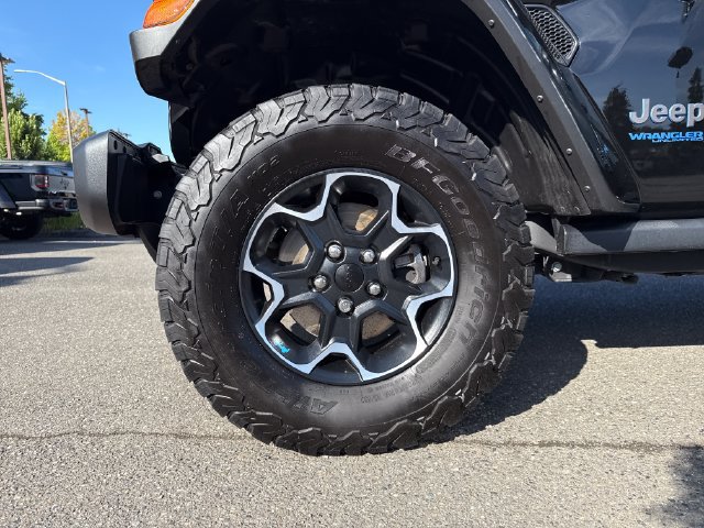 Used 2022 Jeep Wrangler Unlimited Rubicon 4xe AWD/4WD image 28