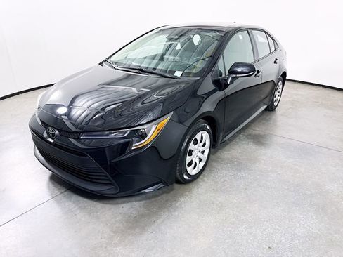 Certified 2025 Toyota Corolla LE FWD image 4