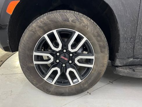 Used 2022 GMC Yukon AT4 image 9