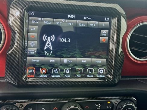 Used 2022 Jeep Gladiator Rubicon w/ LED Lighting Group AWD/4WD image 12