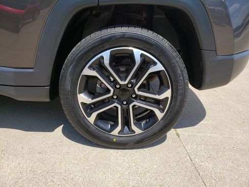 Certified 2022 Jeep Compass Limited AWD/4WD image 10