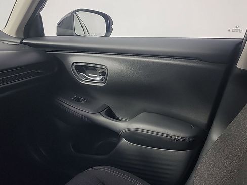 Used 2025 Honda HR-V LX image 19