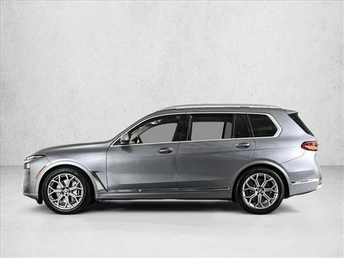 Used 2024 BMW X7 xDrive40i w/ Premium Package image 9
