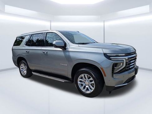 Used 2025 Chevrolet Tahoe LT AWD/4WD image 1