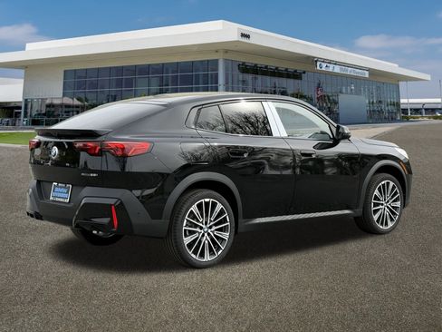 New 2026 BMW X2 xDrive28i w/ Convenience Package image 11