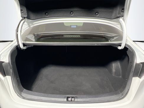 Used 2020 Toyota Corolla LE image 33