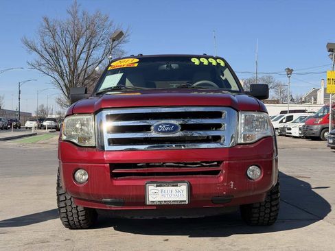 Used 2013 Ford Expedition XLT image 2