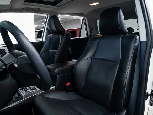 Used 2020 Toyota 4Runner Limited image 15