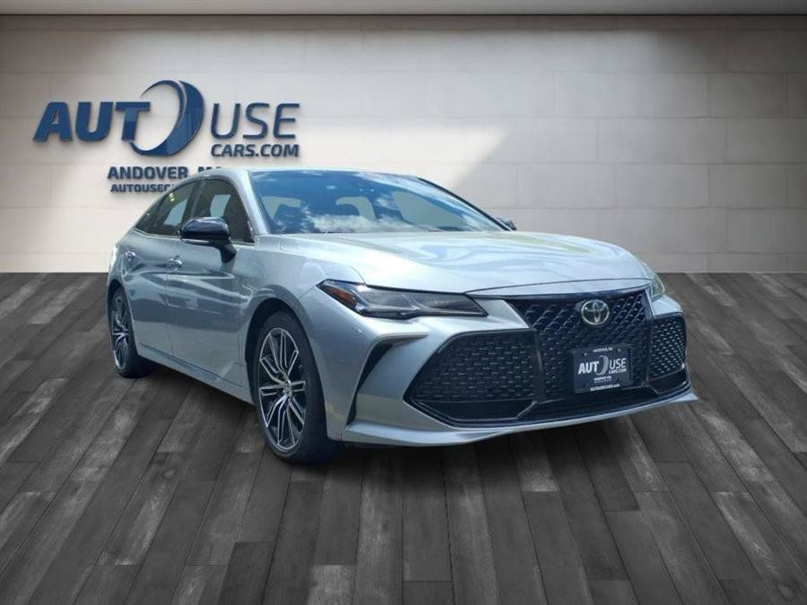 Used 2022 Toyota Avalon Touring FWD image 6