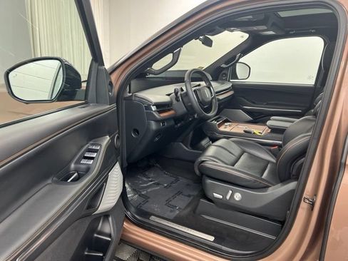 Used 2025 Lincoln Navigator Black Label AWD/4WD image 15