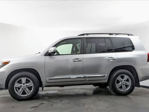 Used 2015 Toyota Land Cruiser AWD/4WD image 3
