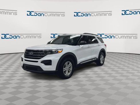 Used 2021 Ford Explorer XLT w/ Class III Trailer Tow Package AWD/4WD image 4