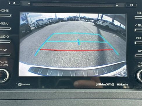 Used 2019 Toyota Sienna SE image 26