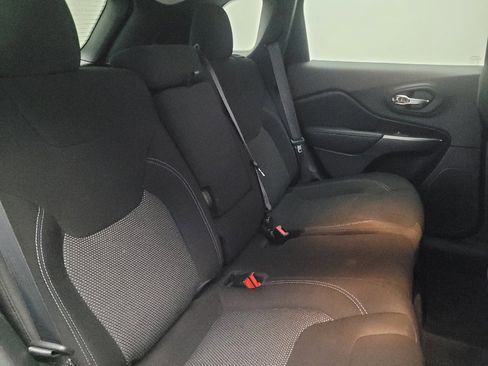 Used 2020 Jeep Cherokee Latitude image 19