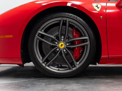 Used 2018 Ferrari 488 GTB RWD image 45
