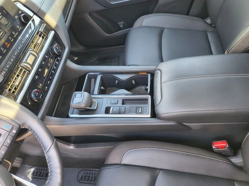 Certified 2024 Nissan Pathfinder SL w/ SL Premium Package FWD image 25