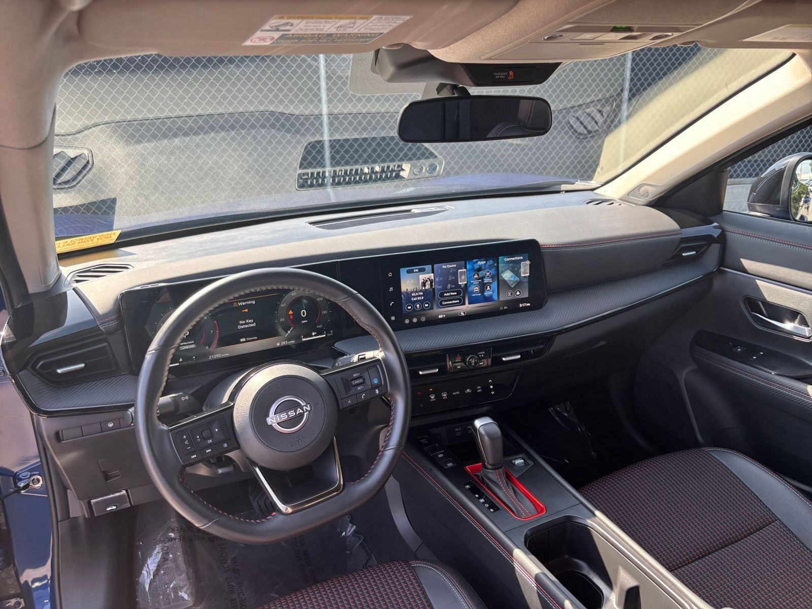 Used 2026 Nissan Kicks SR FWD image 33