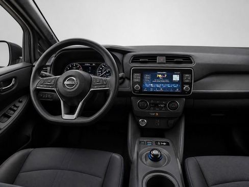 Used 2025 Nissan Leaf S FWD image 23