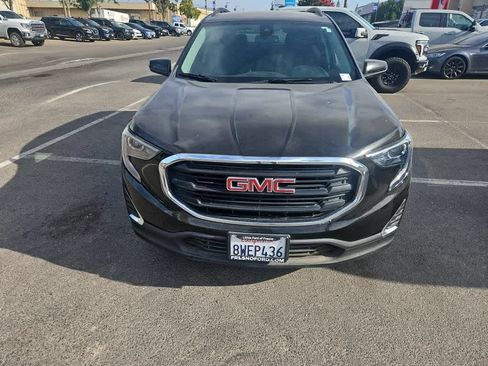 Used 2021 GMC Terrain SLE w/ Driver Convenience Package FWD image 2
