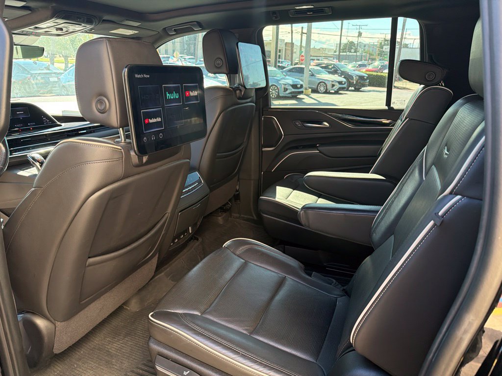 Used 2024 Cadillac Escalade ESV Sport w/ Touring Package AWD/4WD image 6