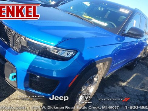Used 2023 Jeep Grand Cherokee Trailhawk w/ Advanced Protech Group II image 1