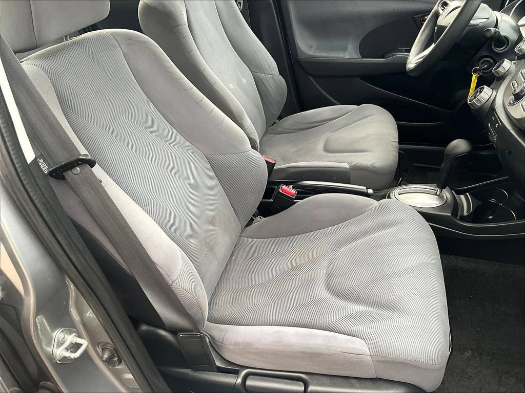 Used 2010 Honda Fit image 29