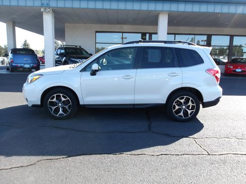 Used 2015 Subaru Forester 2.0XT Premium AWD/4WD image 2