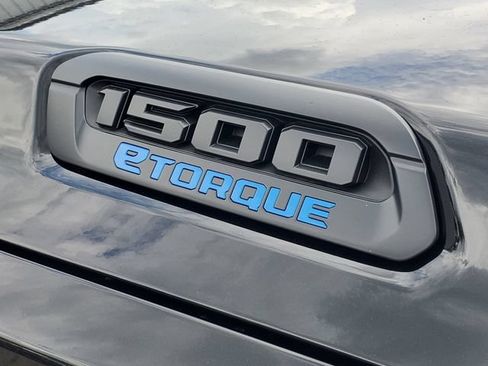 New 2026 RAM 1500 4x4 Crew Cab image 7